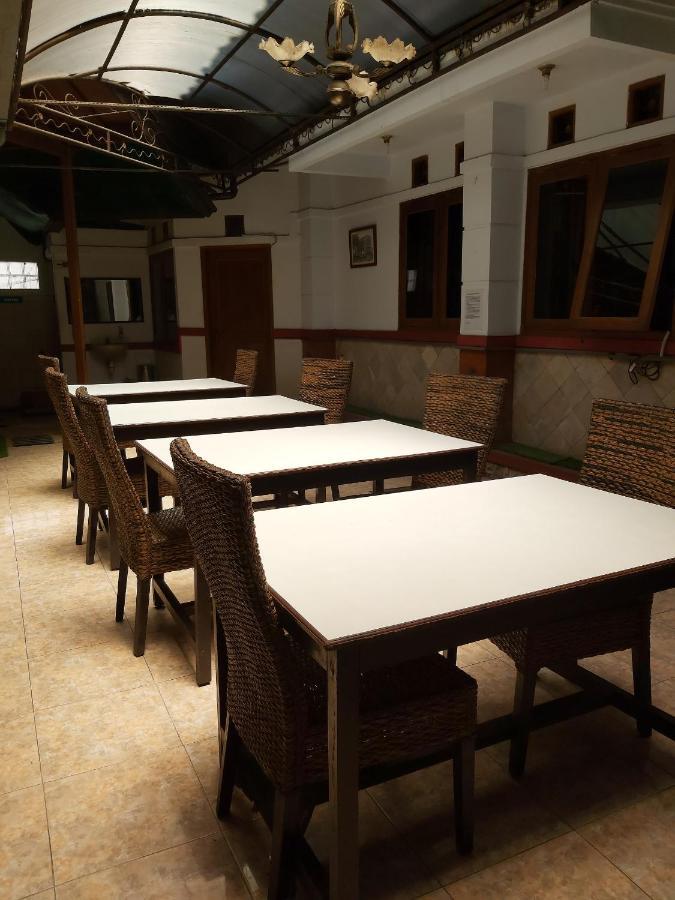 New Bali Indah Hotel Бандунг Екстериор снимка
